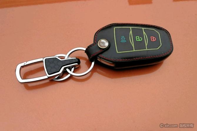 吉利远景车钥匙怎么换电池 吉利缤越车钥匙怎么换电池