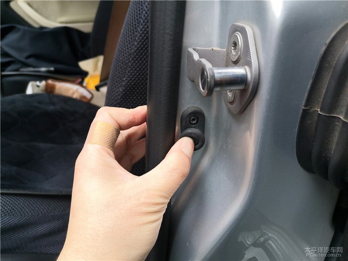 车门自动上锁怎么打开 车门自动落锁怎么设置