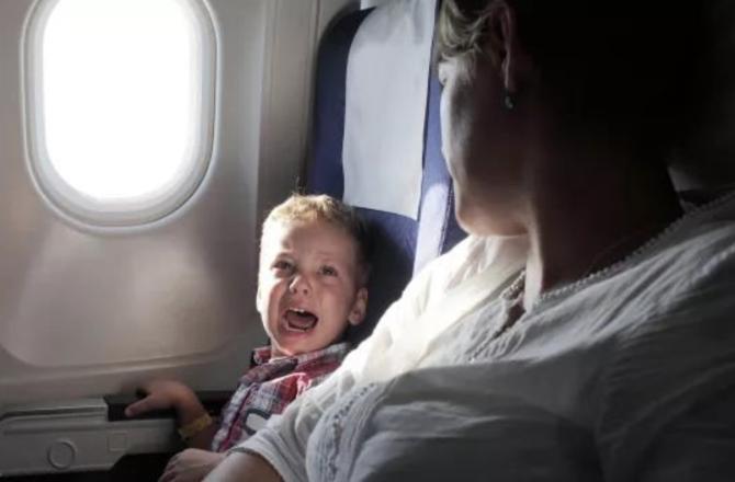 坐飞机可以带吃的吗，坐飞机时可以带吃的食物吗
