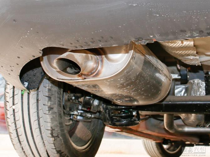汽车排气管如何清理，什么材质的汽车排气管最好